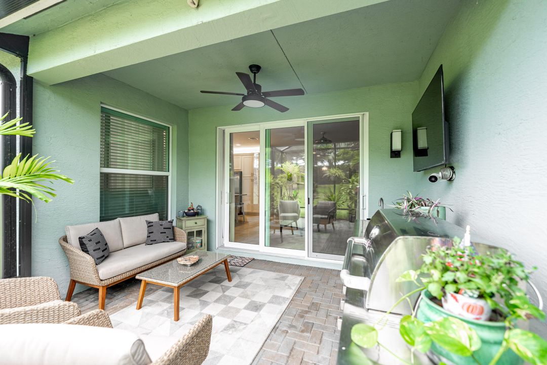 Под контрактом: $418,900 (2 спален, 2 ванн, 1599 Квадратных фут)