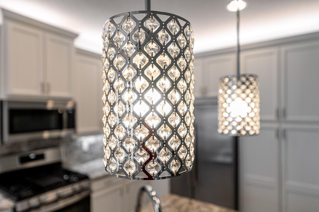 Под контрактом: $418,900 (2 спален, 2 ванн, 1599 Квадратных фут)