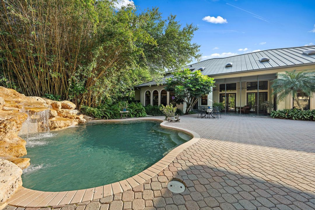 На продажу: $3,999,999 (5 спален, 4 ванн, 5455 Квадратных фут)