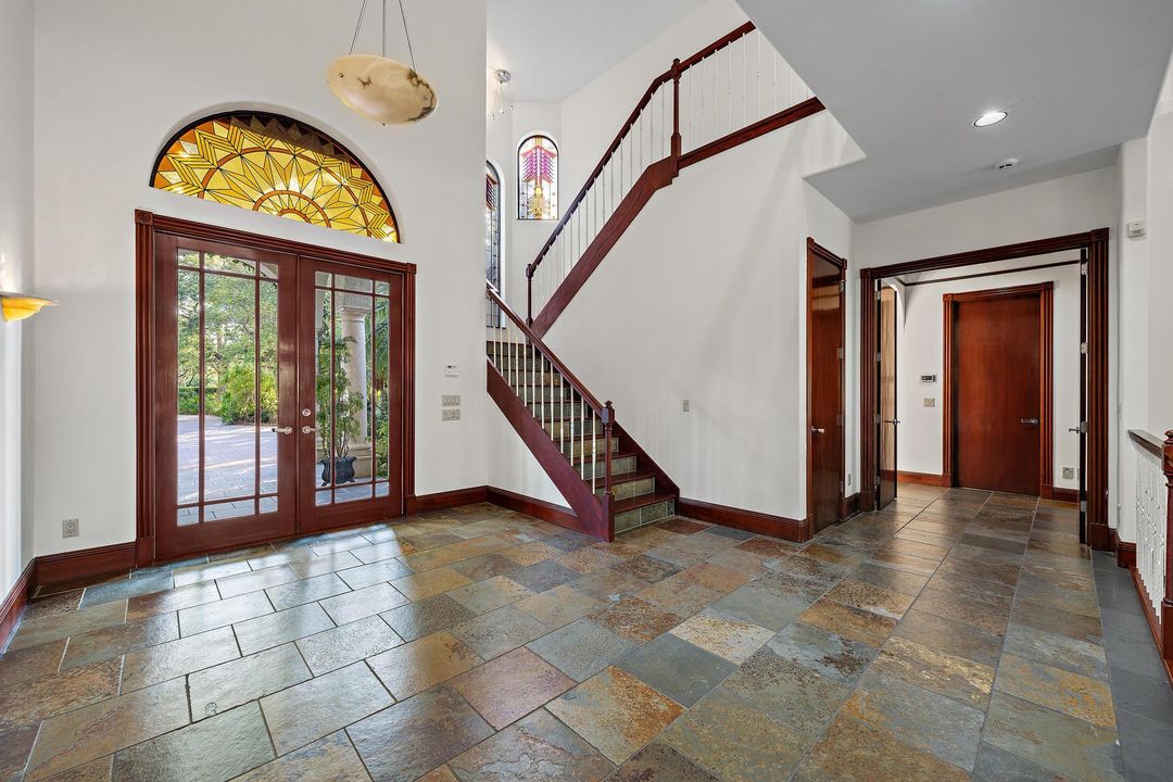 На продажу: $3,999,999 (5 спален, 4 ванн, 5455 Квадратных фут)