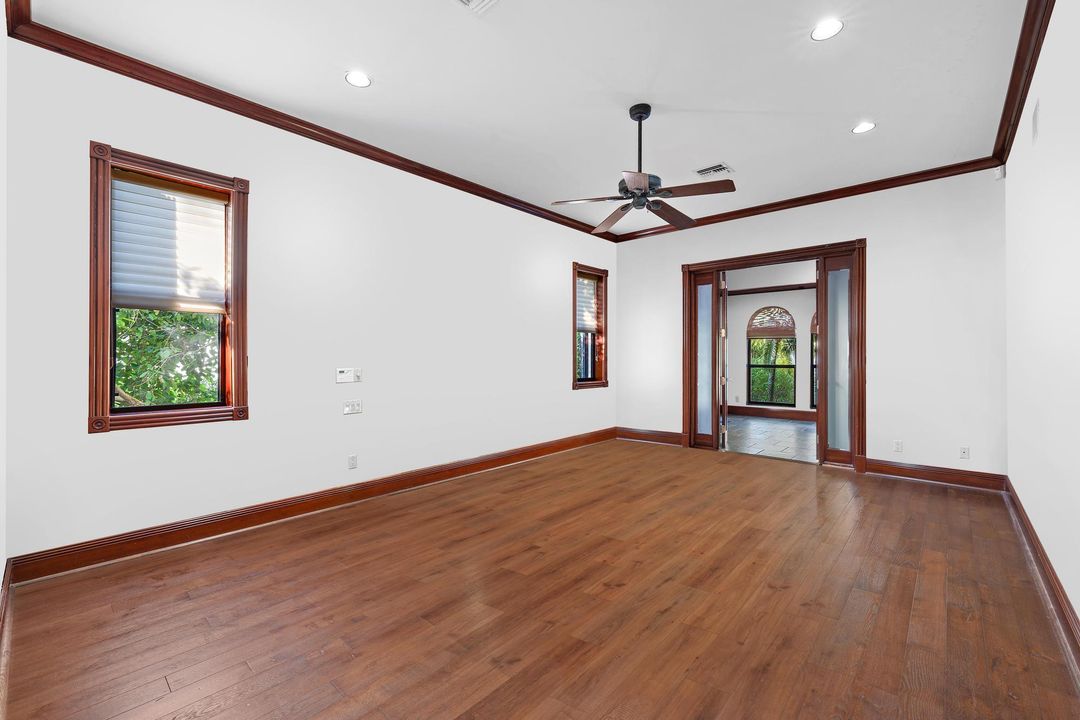 На продажу: $3,999,999 (5 спален, 4 ванн, 5455 Квадратных фут)