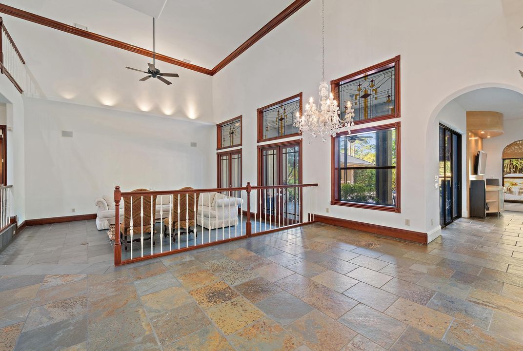 На продажу: $3,999,999 (5 спален, 4 ванн, 5455 Квадратных фут)