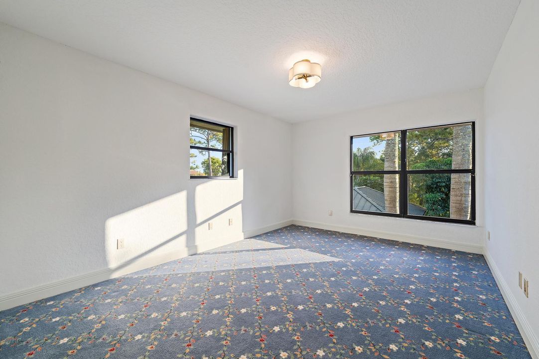 На продажу: $3,999,999 (5 спален, 4 ванн, 5455 Квадратных фут)