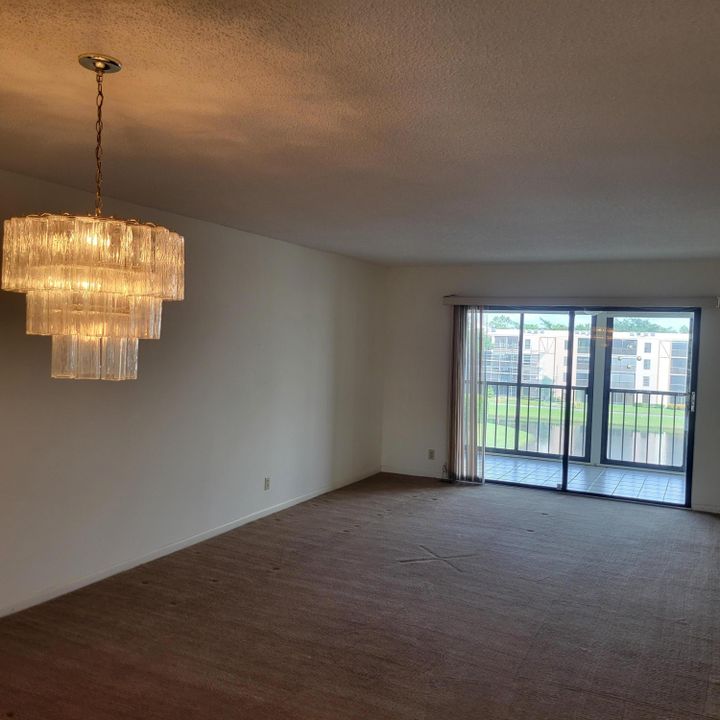 Activo con contrato: $139,000 (2 camas, 2 baños, 1220 Pies cuadrados)