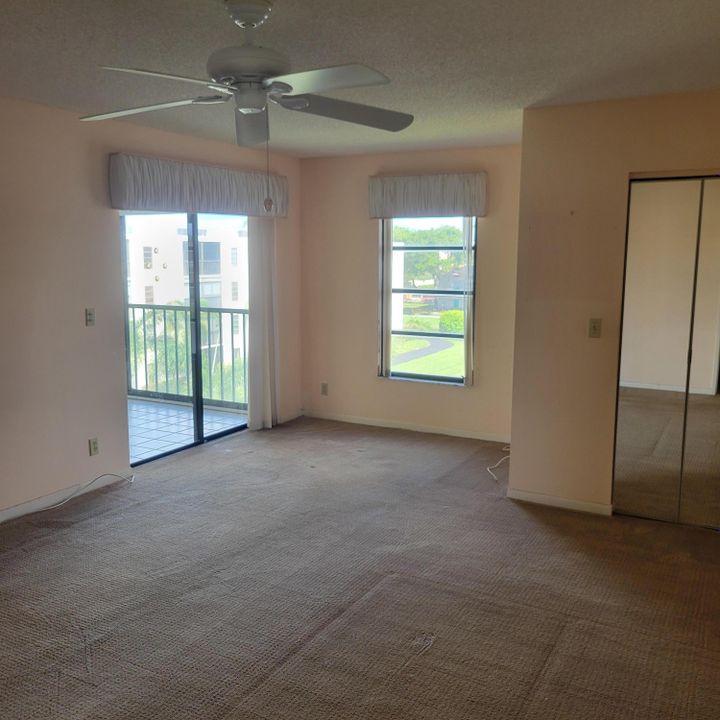 Activo con contrato: $139,000 (2 camas, 2 baños, 1220 Pies cuadrados)