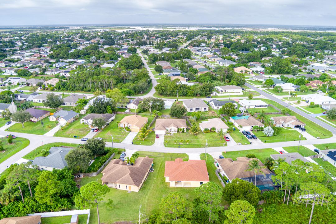 Activo con contrato: $485,000 (4 camas, 3 baños, 2068 Pies cuadrados)