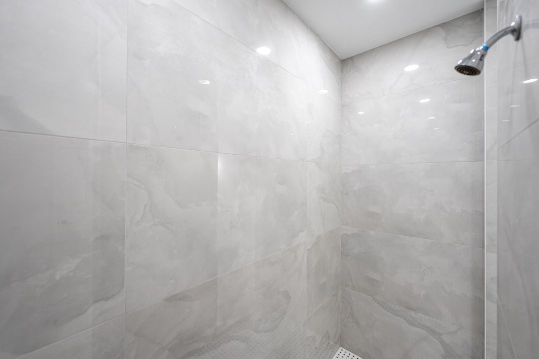 Activo con contrato: $485,000 (4 camas, 3 baños, 2068 Pies cuadrados)