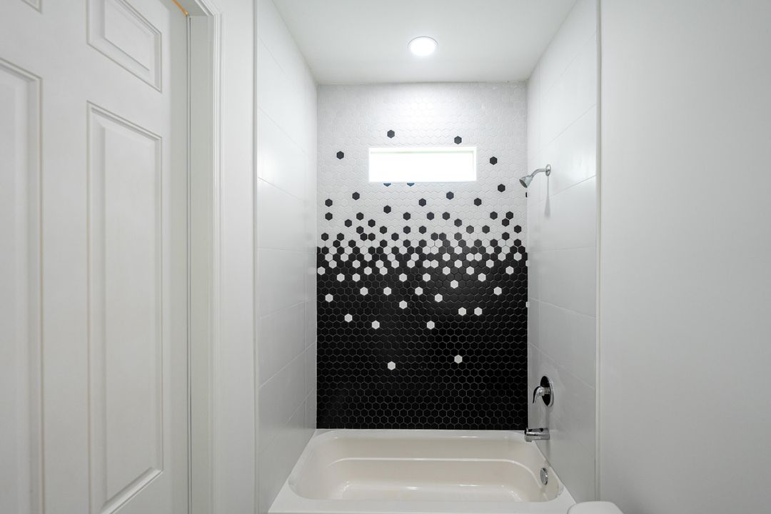 Activo con contrato: $485,000 (4 camas, 3 baños, 2068 Pies cuadrados)