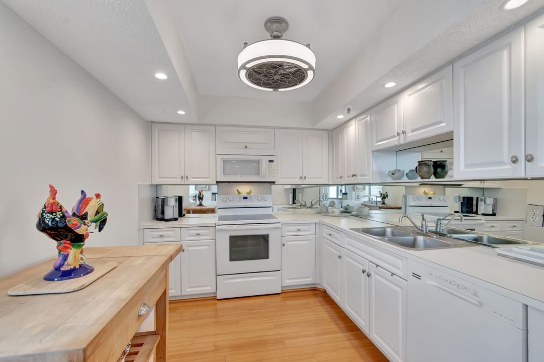 Active With Contract: $5,500 (2 beds, 2 baths, 1408 Square Feet)