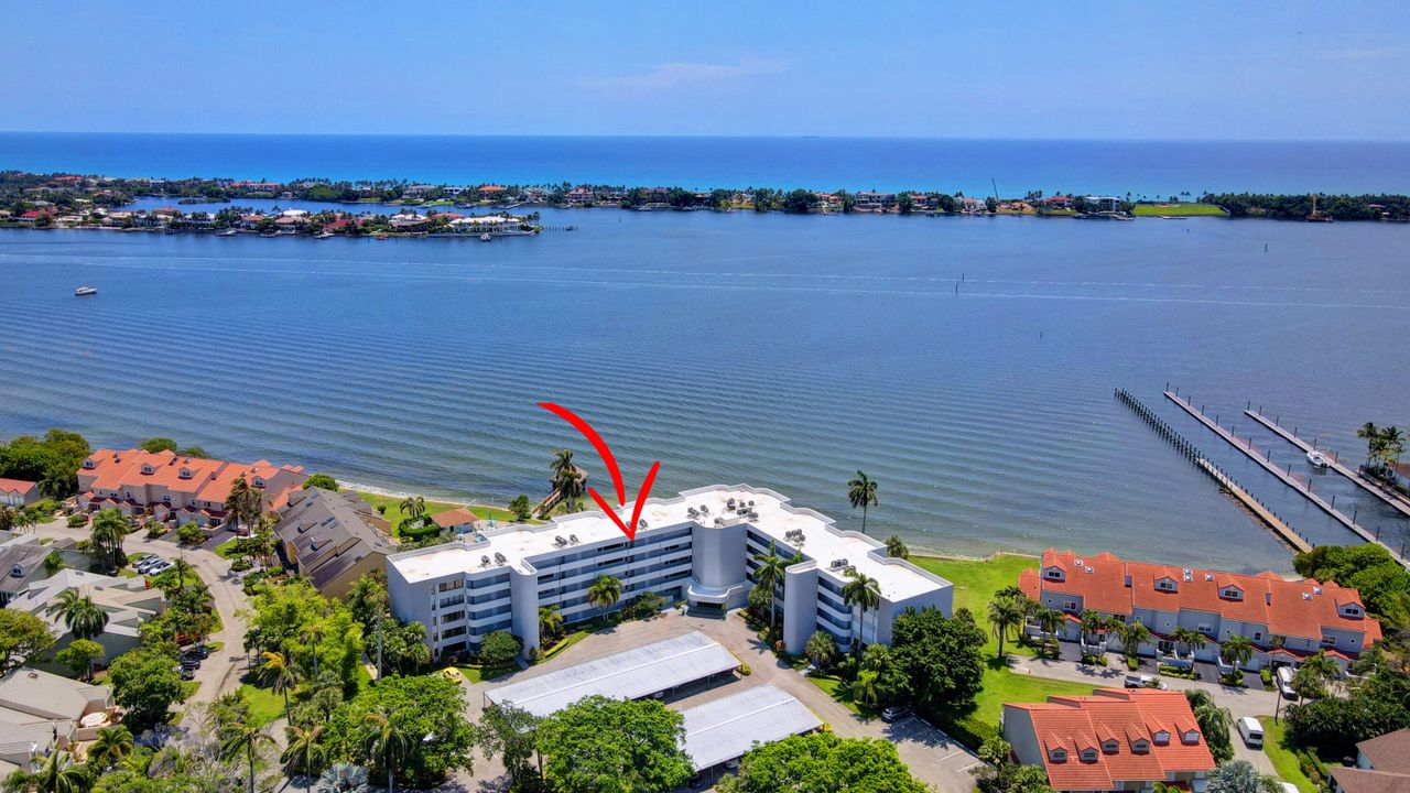 Active With Contract: $5,500 (2 beds, 2 baths, 1408 Square Feet)