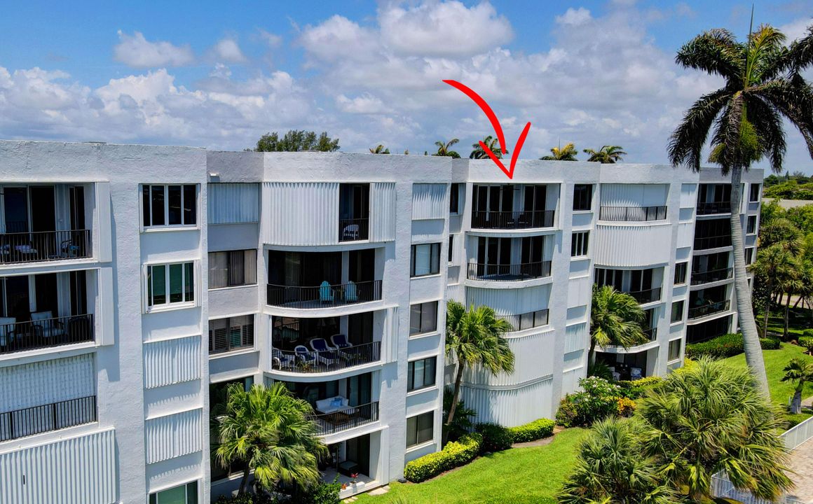 Active With Contract: $5,500 (2 beds, 2 baths, 1408 Square Feet)