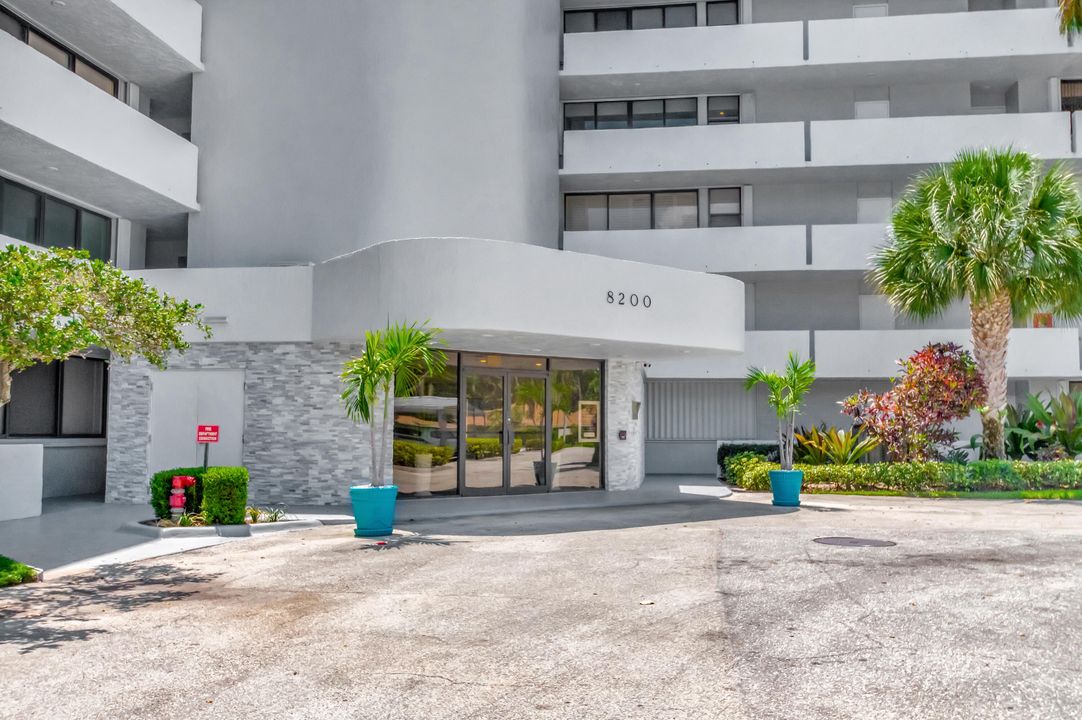 Active With Contract: $5,500 (2 beds, 2 baths, 1408 Square Feet)