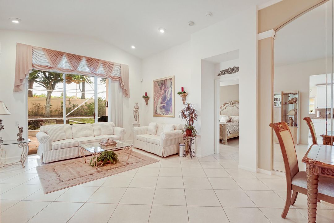 Active With Contract: $400,000 (3 beds, 2 baths, 1743 Square Feet)