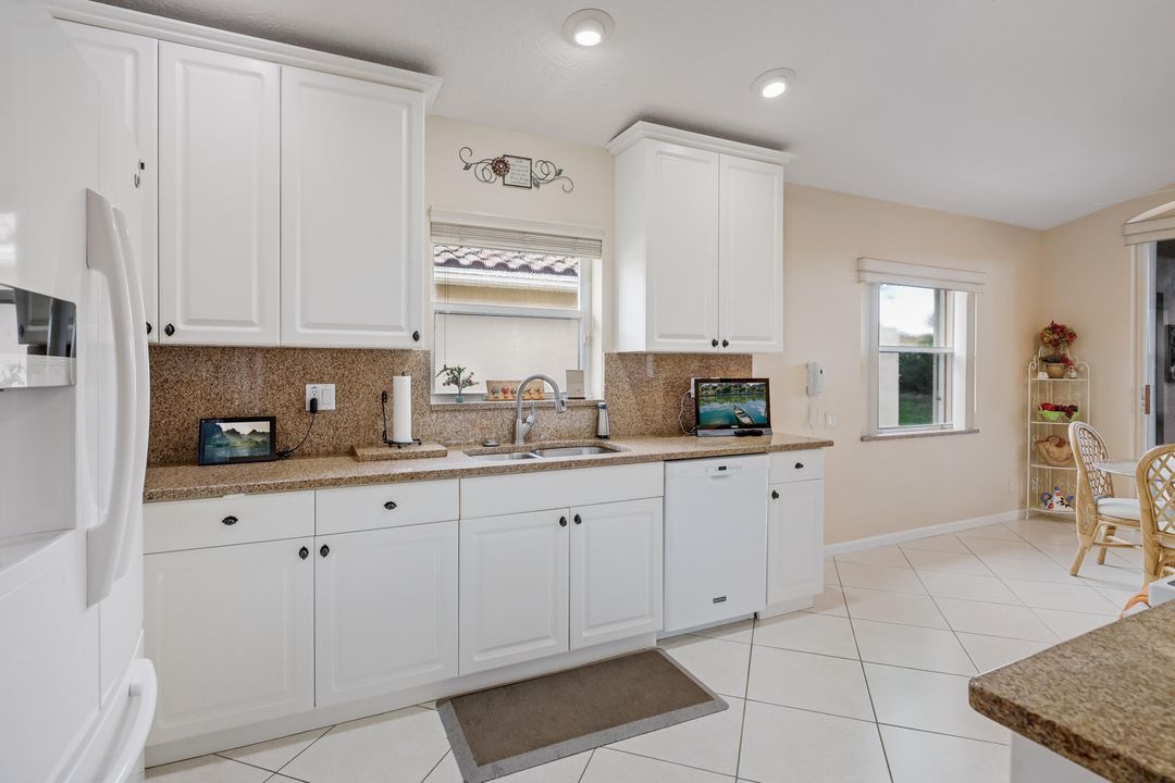 Active With Contract: $400,000 (3 beds, 2 baths, 1743 Square Feet)