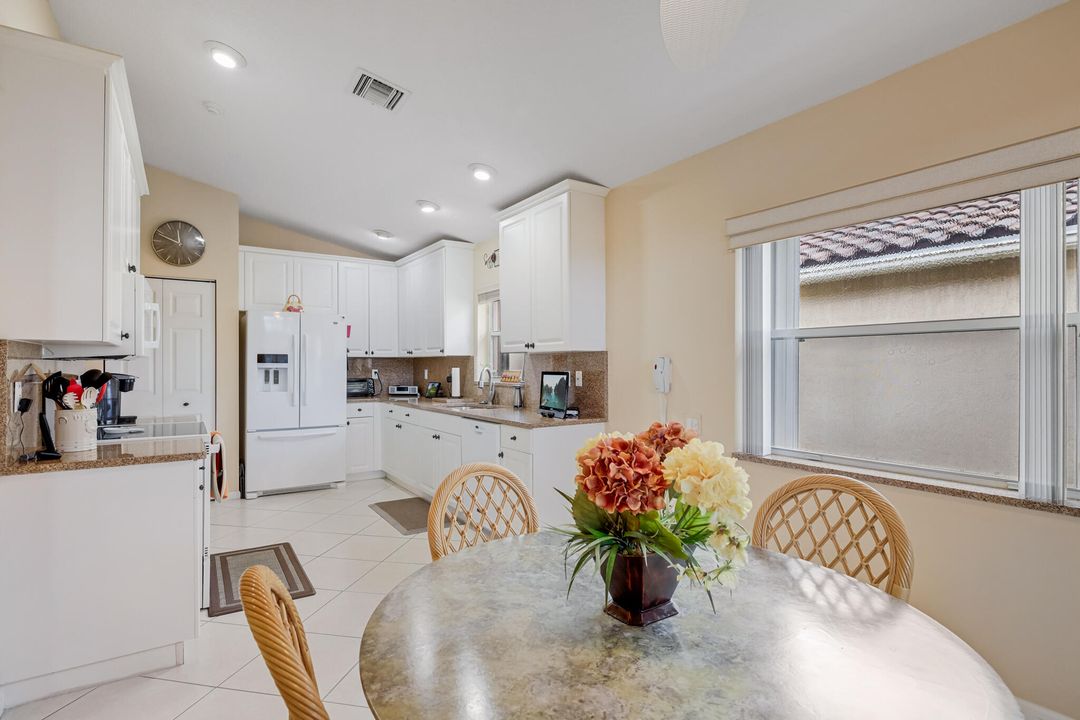 Active With Contract: $400,000 (3 beds, 2 baths, 1743 Square Feet)