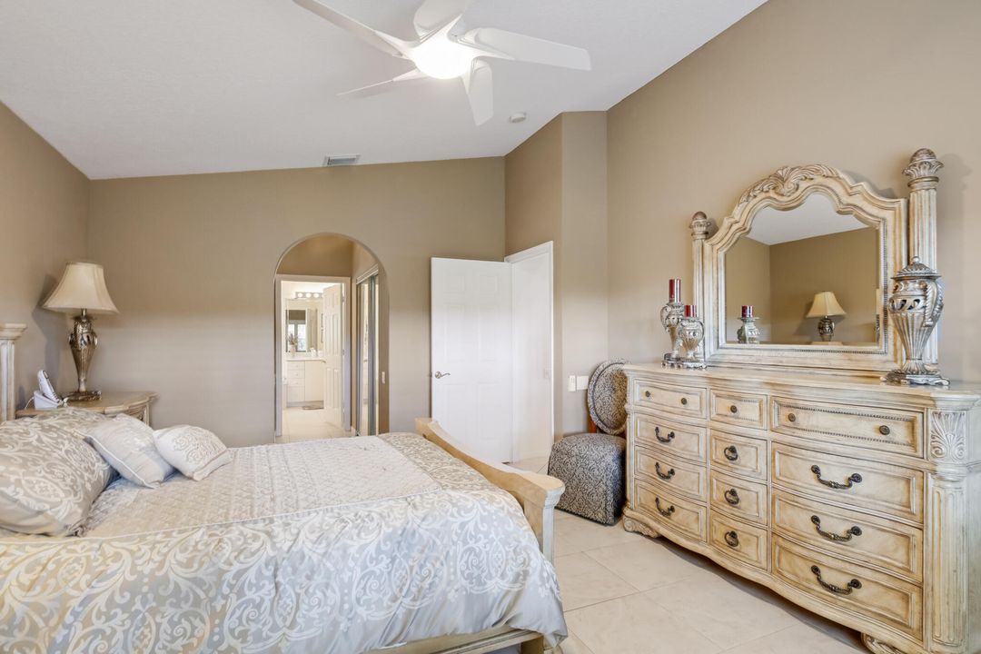 Active With Contract: $400,000 (3 beds, 2 baths, 1743 Square Feet)