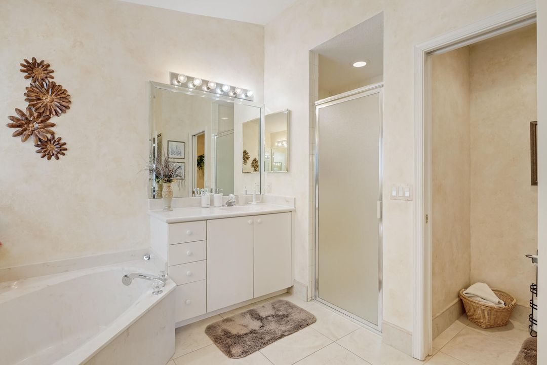 Active With Contract: $400,000 (3 beds, 2 baths, 1743 Square Feet)