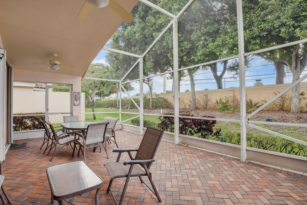 Active With Contract: $400,000 (3 beds, 2 baths, 1743 Square Feet)