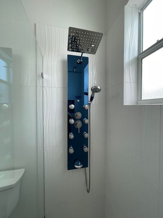 For Sale: $695,000 (4 beds, 2 baths, 2062 Square Feet)