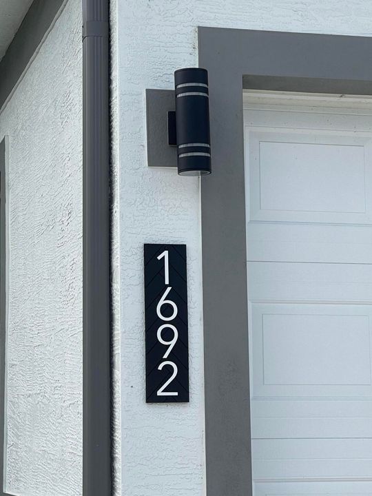 For Sale: $695,000 (4 beds, 2 baths, 2062 Square Feet)