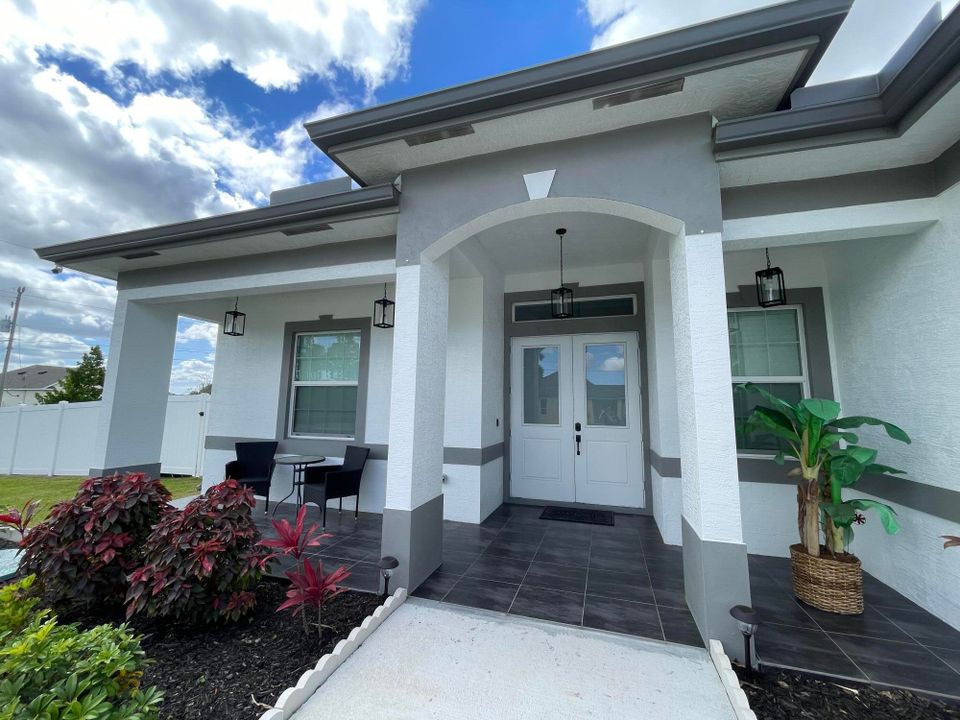 For Sale: $695,000 (4 beds, 2 baths, 2062 Square Feet)