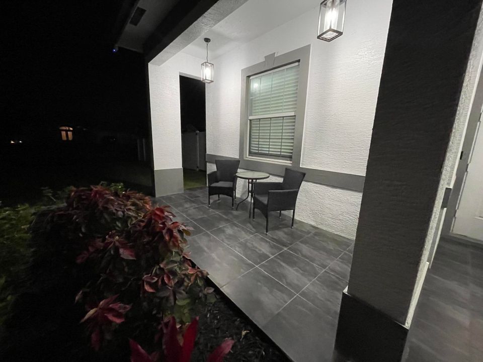 For Sale: $695,000 (4 beds, 2 baths, 2062 Square Feet)