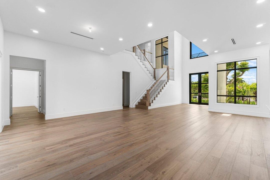 На продажу: $4,497,000 (5 спален, 5 ванн, 4381 Квадратных фут)