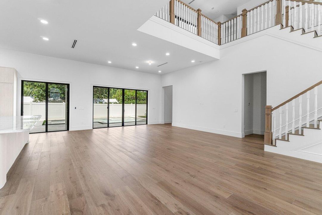 На продажу: $4,497,000 (5 спален, 5 ванн, 4381 Квадратных фут)