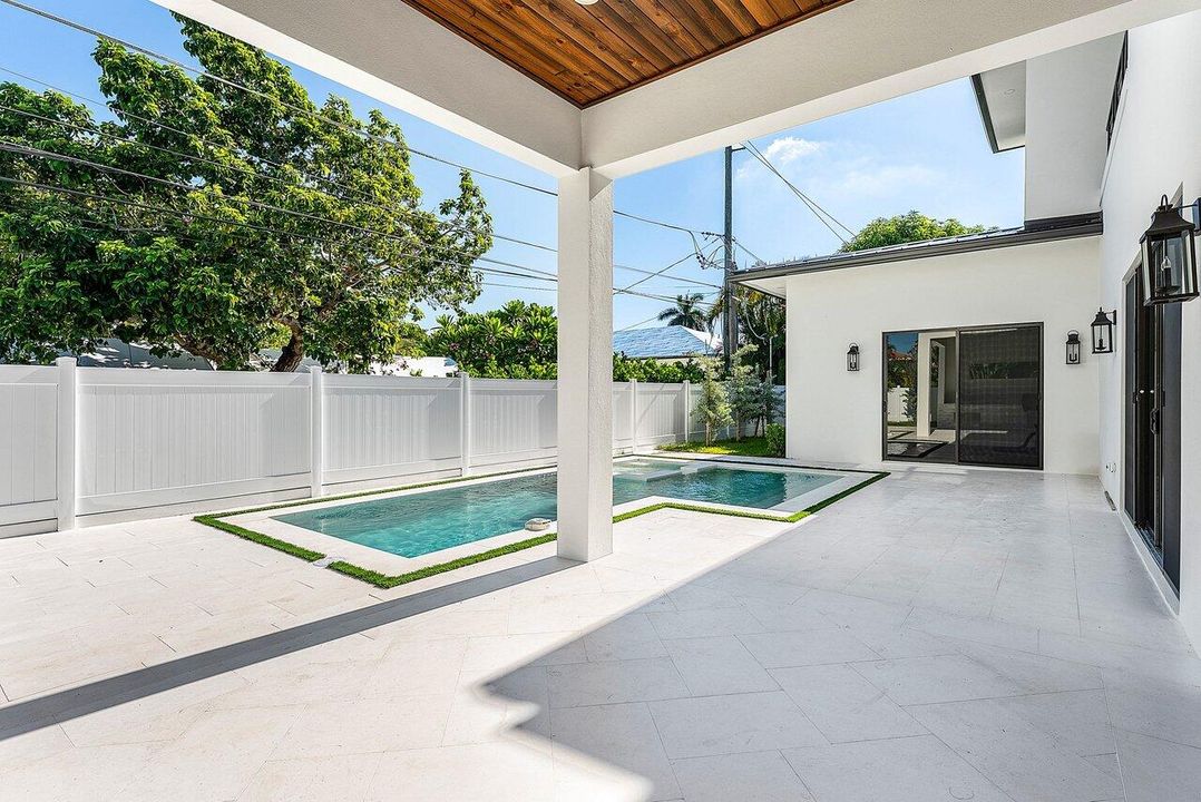 На продажу: $4,497,000 (5 спален, 5 ванн, 4381 Квадратных фут)