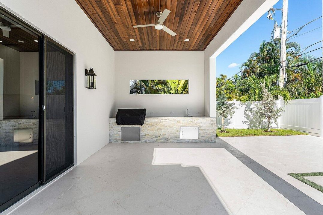 На продажу: $4,497,000 (5 спален, 5 ванн, 4381 Квадратных фут)