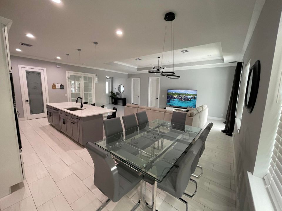 For Sale: $695,000 (4 beds, 2 baths, 2062 Square Feet)