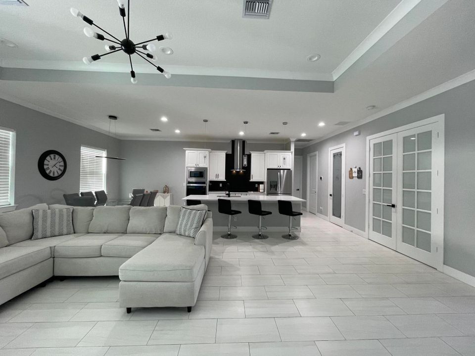 For Sale: $695,000 (4 beds, 2 baths, 2062 Square Feet)