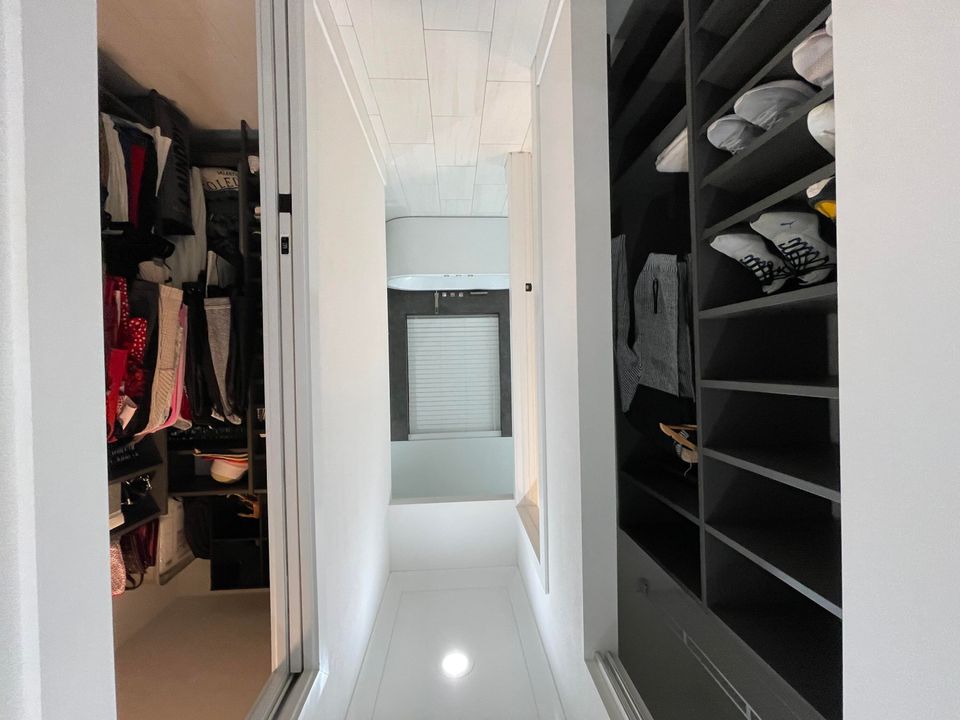 For Sale: $695,000 (4 beds, 2 baths, 2062 Square Feet)