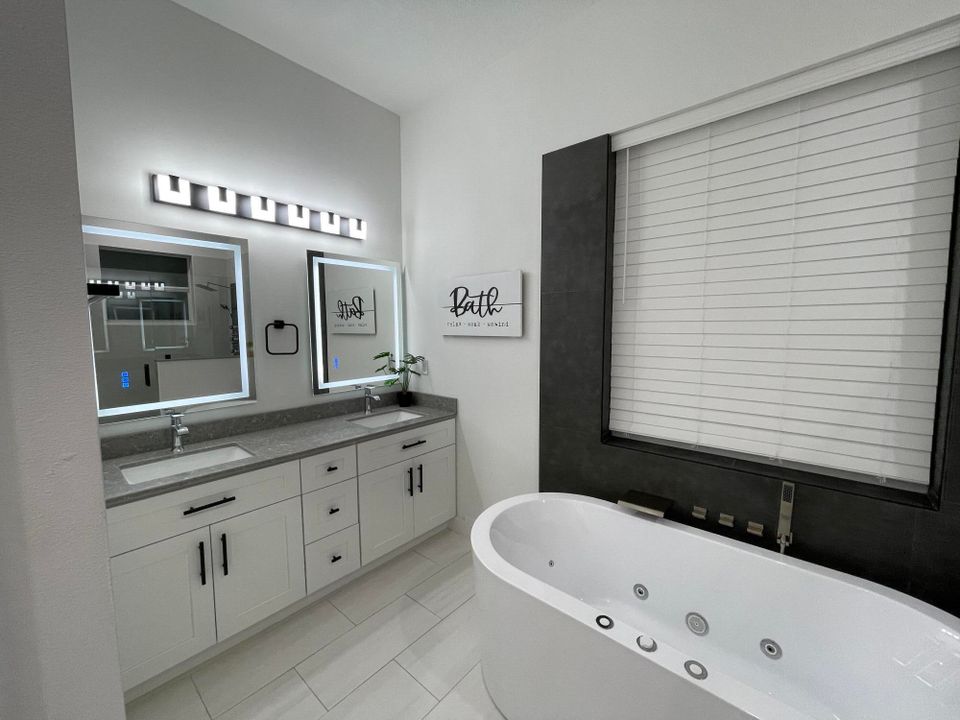 For Sale: $695,000 (4 beds, 2 baths, 2062 Square Feet)