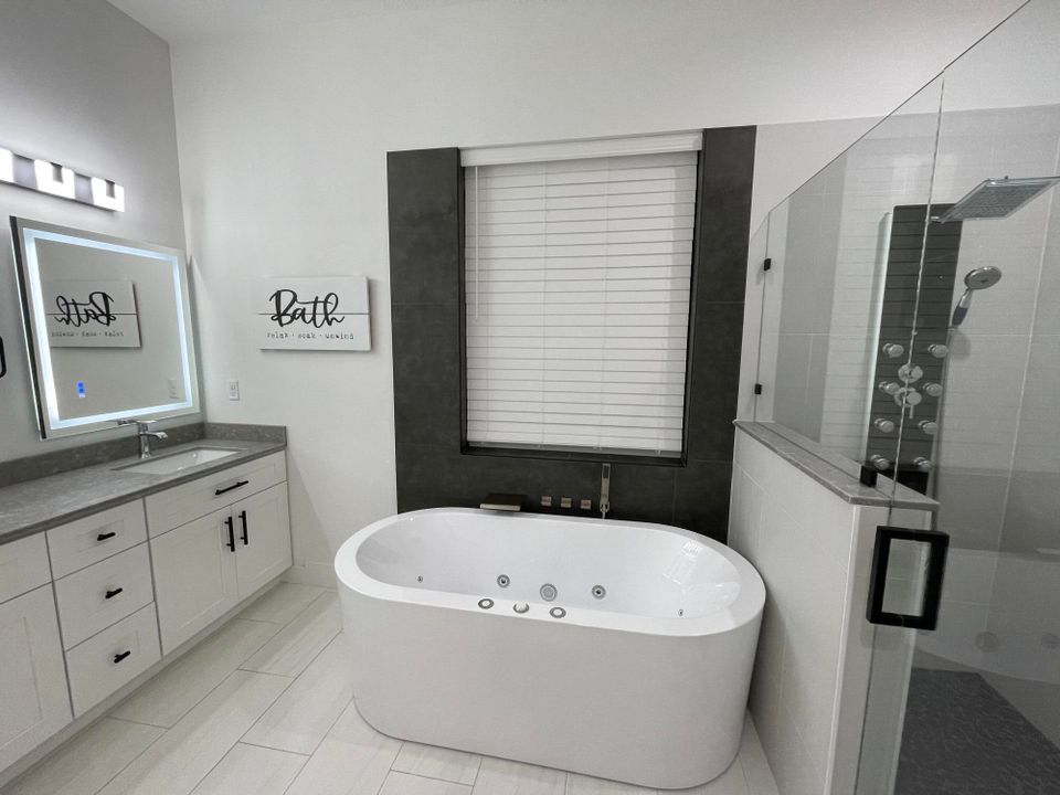 For Sale: $695,000 (4 beds, 2 baths, 2062 Square Feet)