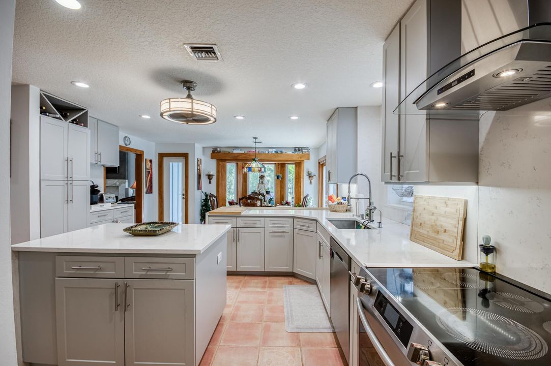 На продажу: $1,799,000 (4 спален, 3 ванн, 2931 Квадратных фут)