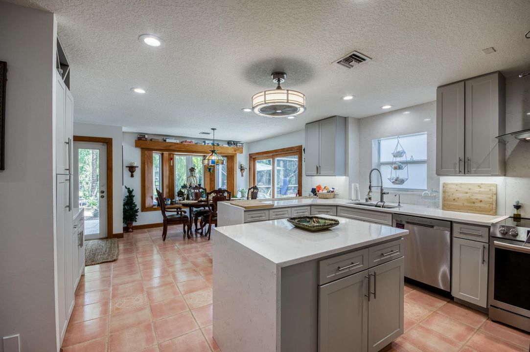 На продажу: $1,799,000 (4 спален, 3 ванн, 2931 Квадратных фут)