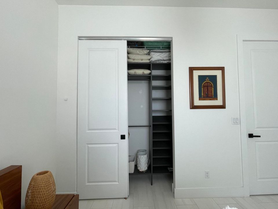 For Sale: $695,000 (4 beds, 2 baths, 2062 Square Feet)