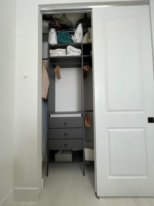 For Sale: $695,000 (4 beds, 2 baths, 2062 Square Feet)