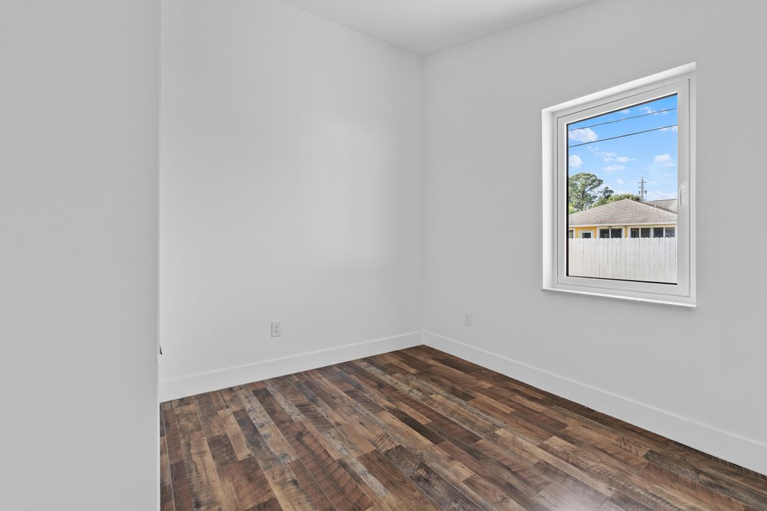 Activo con contrato: $3,200 (3 camas, 3 baños, 2100 Pies cuadrados)