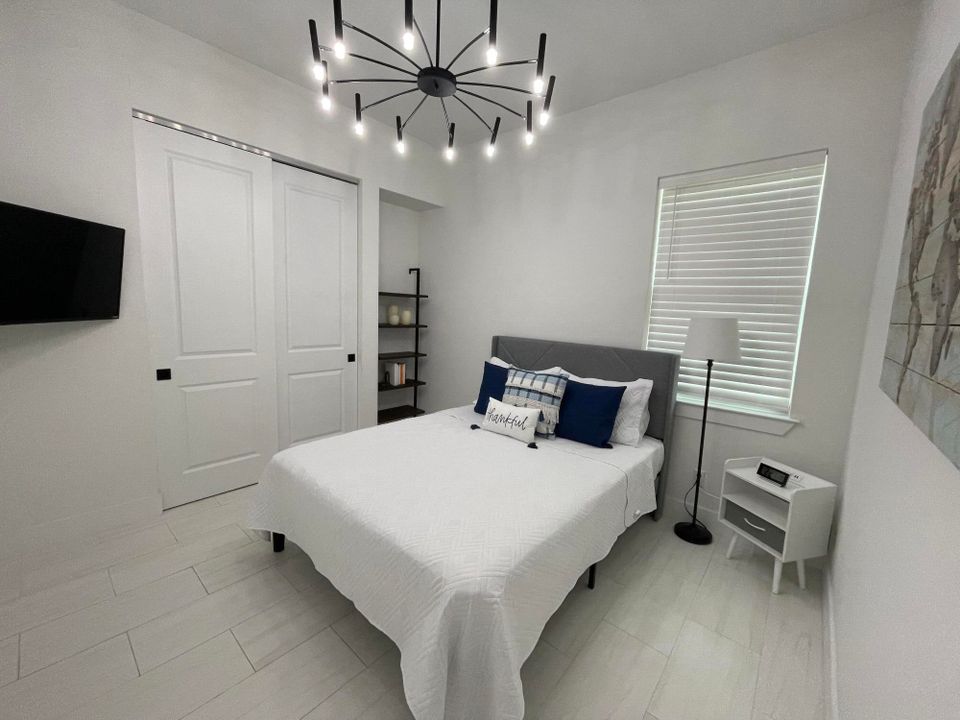 For Sale: $695,000 (4 beds, 2 baths, 2062 Square Feet)