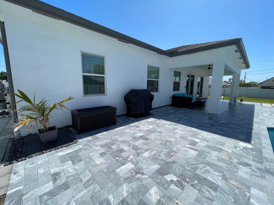 For Sale: $695,000 (4 beds, 2 baths, 2062 Square Feet)