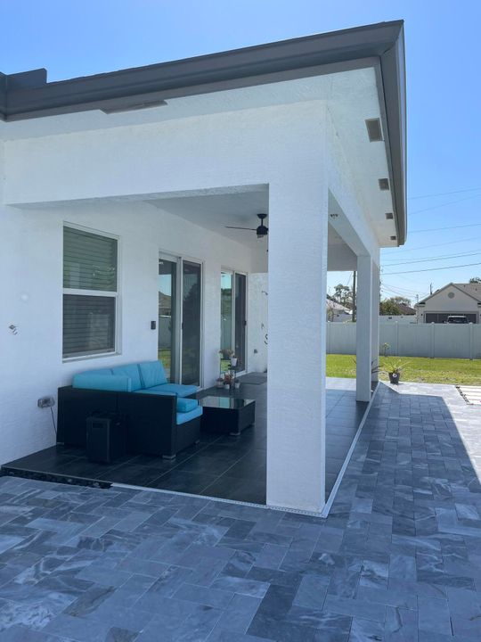 For Sale: $695,000 (4 beds, 2 baths, 2062 Square Feet)