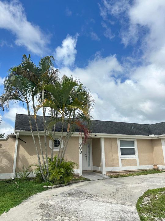 For Rent: $2,150 (3 beds, 2 baths, 1257 Square Feet)