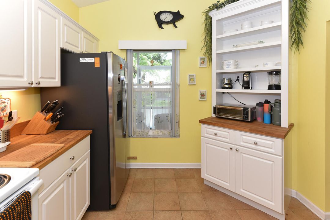 На продажу: $445,000 (3 спален, 2 ванн, 1342 Квадратных фут)