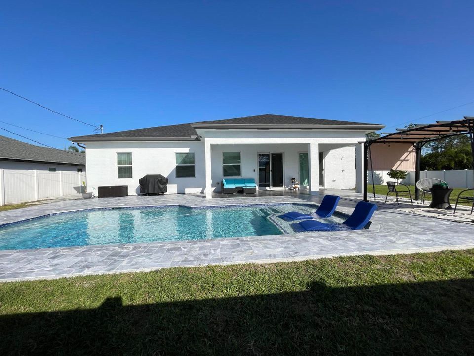 For Sale: $695,000 (4 beds, 2 baths, 2062 Square Feet)