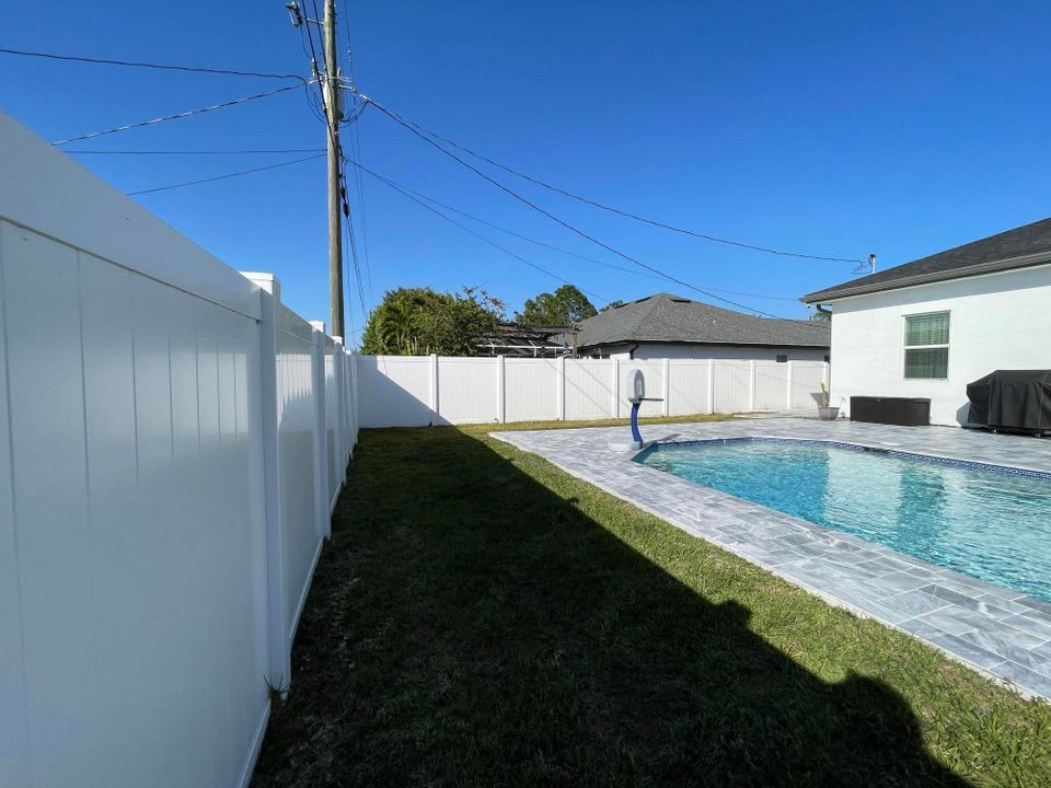 For Sale: $695,000 (4 beds, 2 baths, 2062 Square Feet)