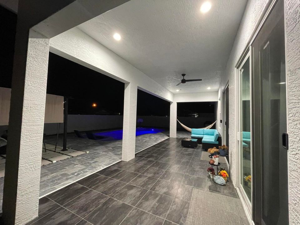 For Sale: $695,000 (4 beds, 2 baths, 2062 Square Feet)