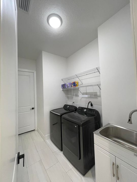 For Sale: $695,000 (4 beds, 2 baths, 2062 Square Feet)