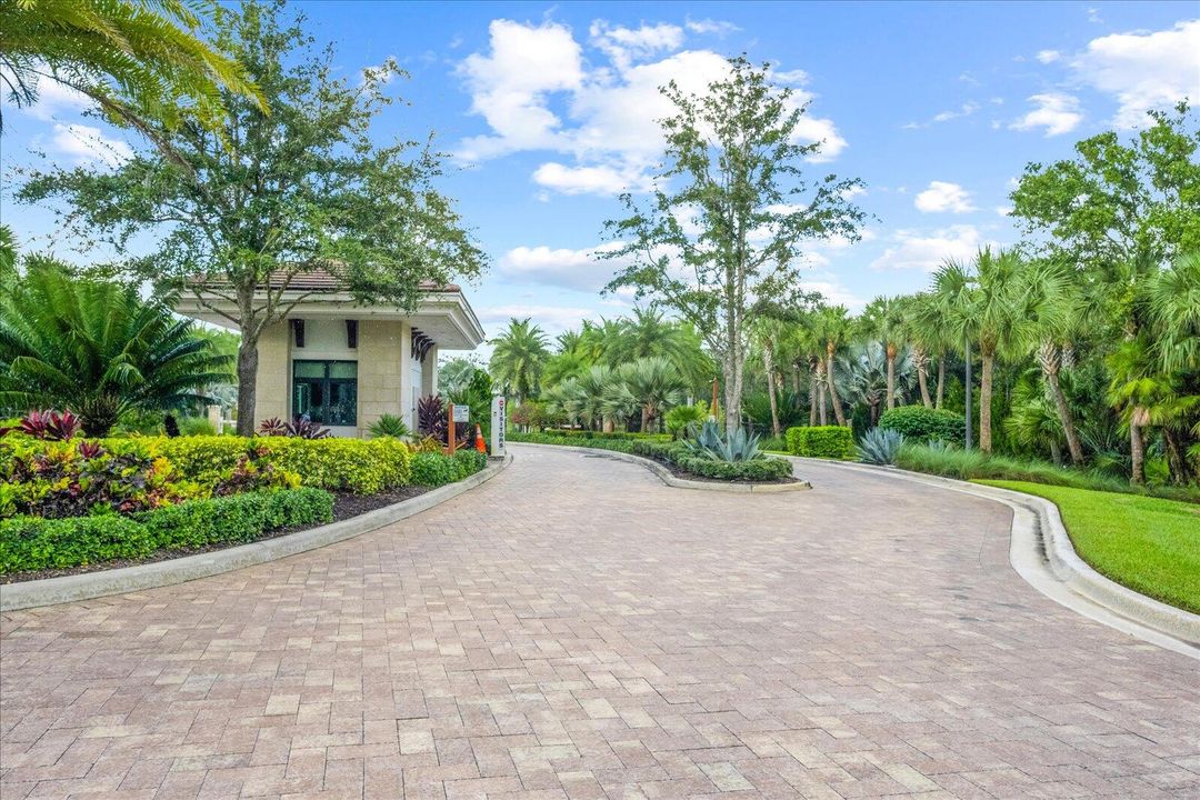 En Venta: $1,720,000 (4 camas, 4 baños, 3652 Pies cuadrados)